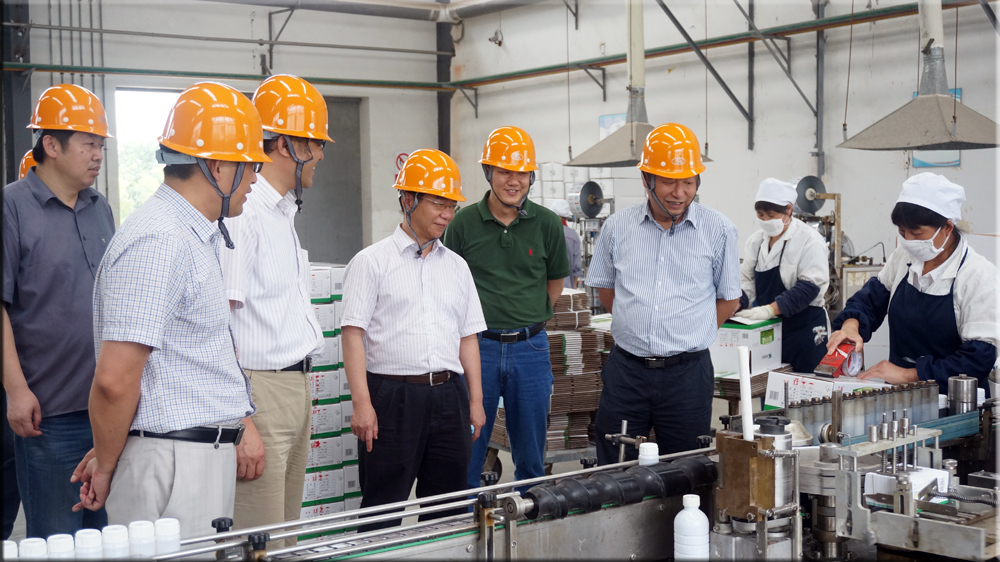 刘贤金副院长一行到爱游戏网站爱游戏网站首页-爱游戏（中国）农化调研考察